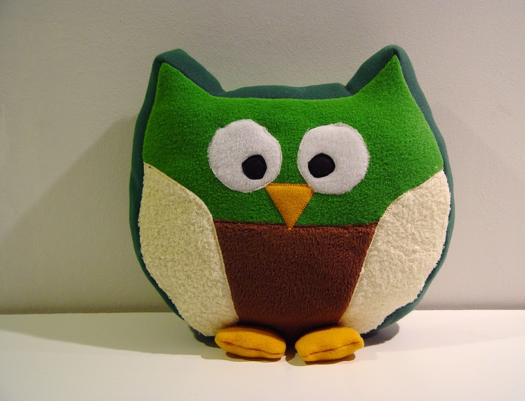Snuggly Owl in Green