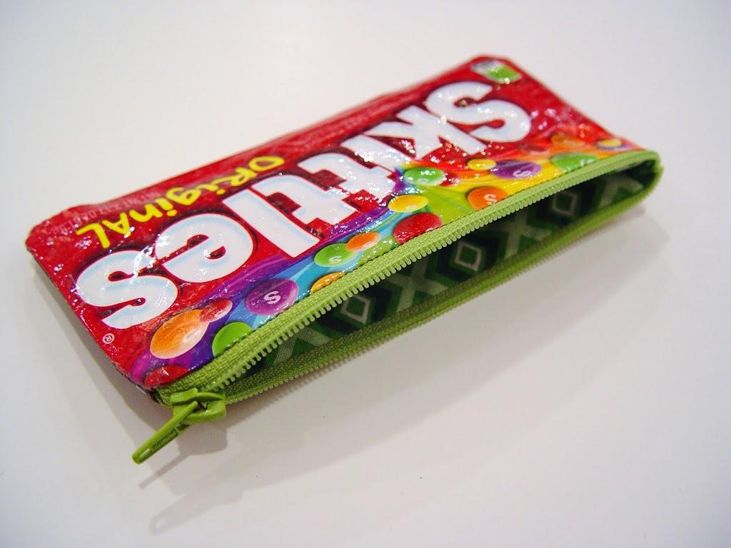 Skittles sweet tooth pouch